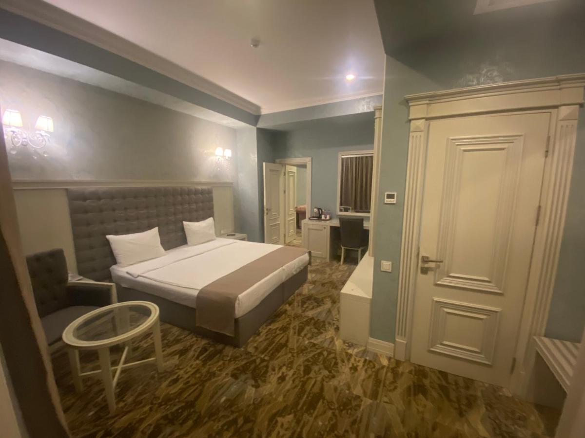 Emerald Suite Hotel Baku Bagian luar foto