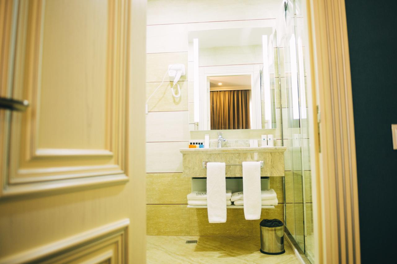 Emerald Suite Hotel Baku Bagian luar foto