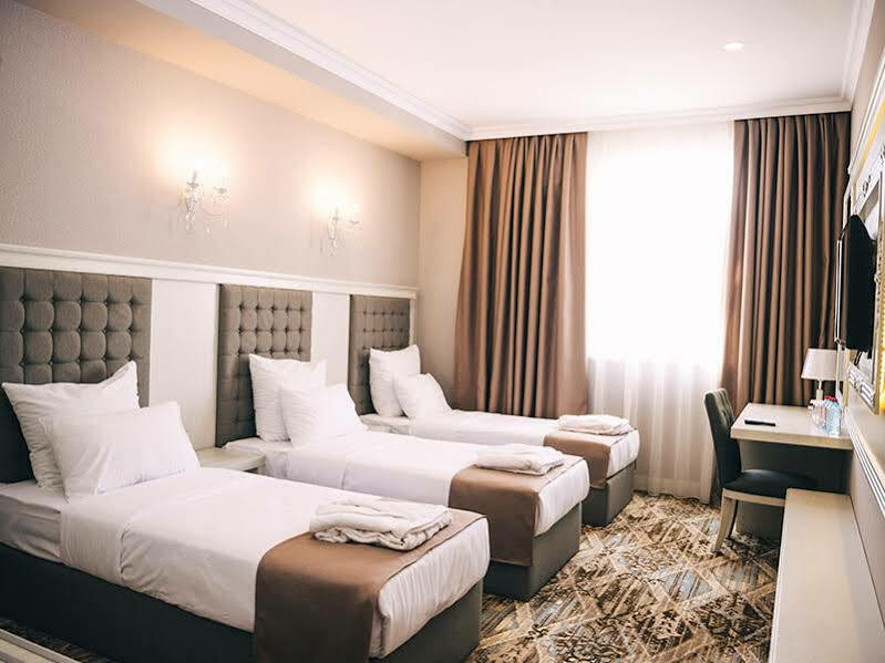 Emerald Suite Hotel Baku Bagian luar foto