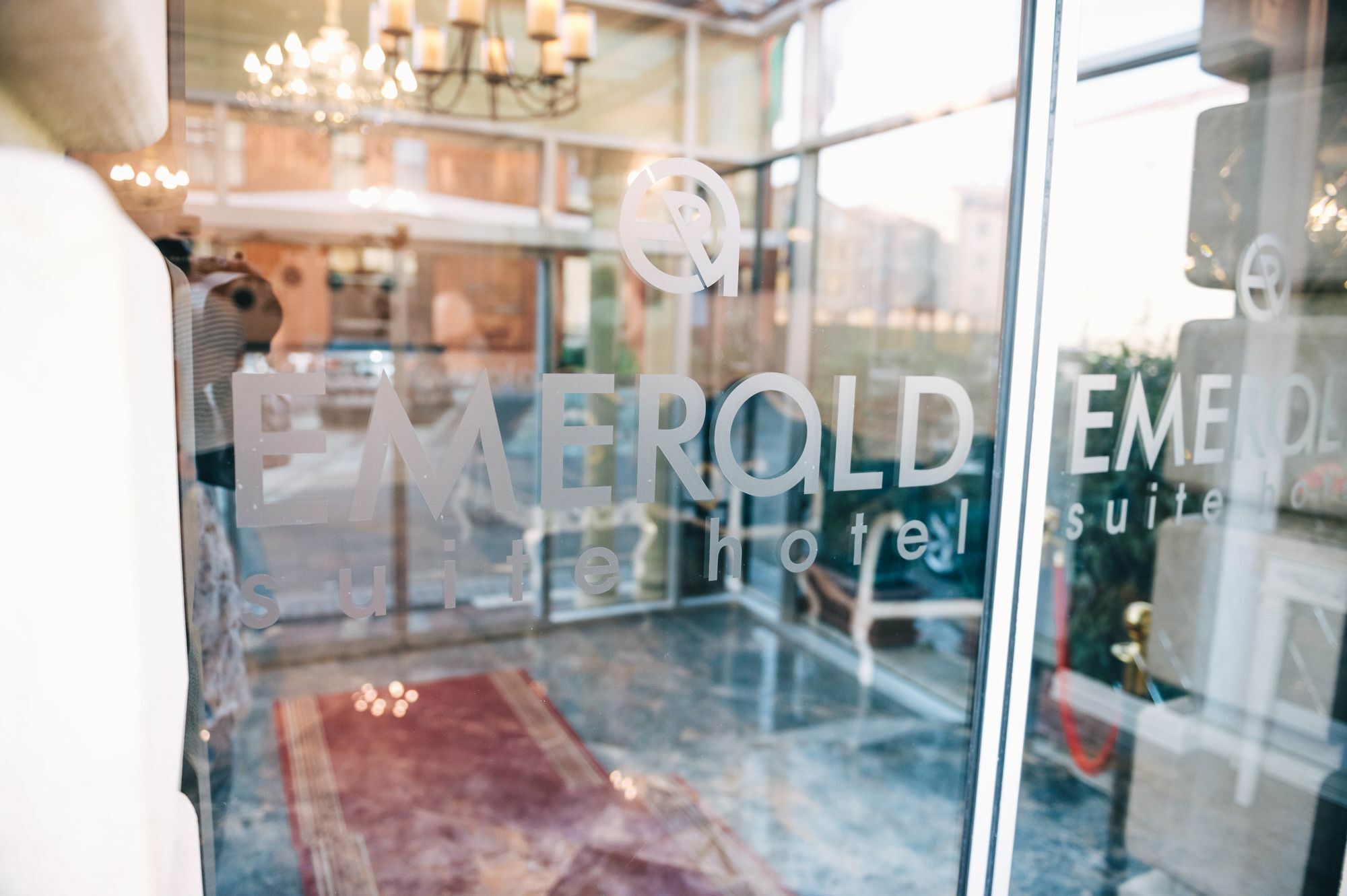Emerald Suite Hotel Baku Bagian luar foto